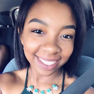 Meet your Posher, Yohanna